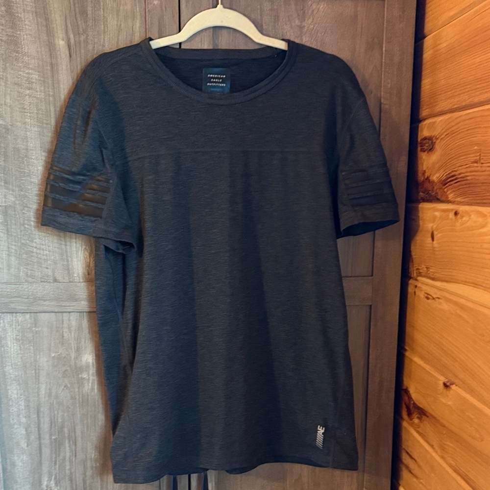 American Eagle Outfitters Charcoal Short Sleeve Tee